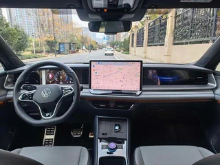 Volkswagen Tayron 2025 Tayron L 380TSI Four-wheel drive luxury interior photo 7 Volkswagen Tayron 2025 Tayron L 380TSI Four-wheel drive luxury interior photo 7