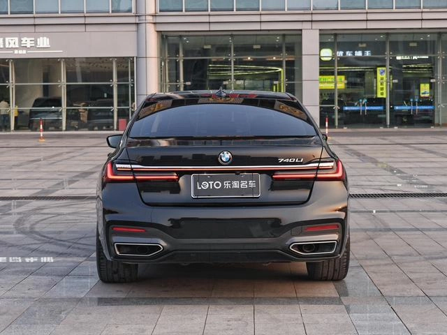 BMW 7 Series 2021 740Li Лидирующий M Спортивный костюм экстерьер фото 4