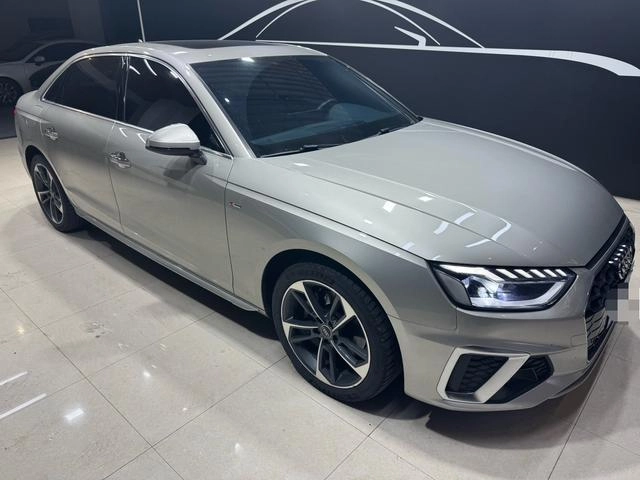 Audi A4L 2023 40 TFSI Модный и динамичный интерьер фото 7