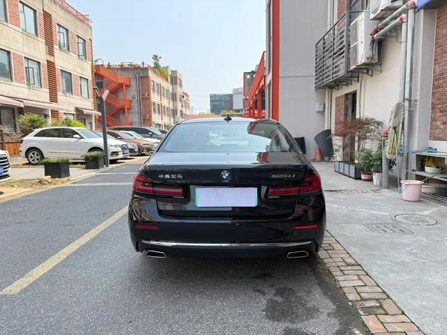 BMW 5 Series 2022 525Li Роскошный набор экстерьер фото 6