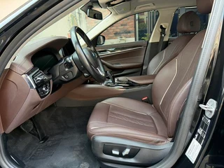 BMW 5 Series 2022 525Li Роскошный набор интерьер фото 11
