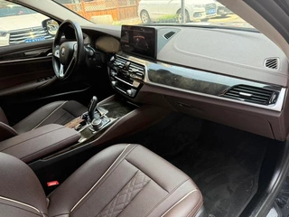 BMW 5 Series 2022 525Li Роскошный набор интерьер фото 13