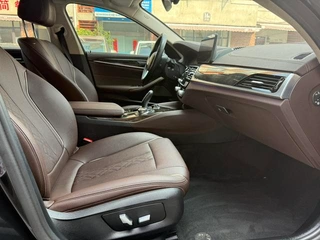 BMW 5 Series 2022 525Li Роскошный набор интерьер фото 14