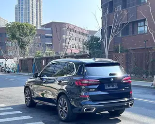 BMW X5 2021 Модификация xDrive30i M Спортивный костюм экстерьер фото 3