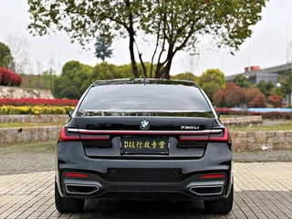 BMW 7 Series 2021 730Li M Спортивный костюм интерьер фото 20