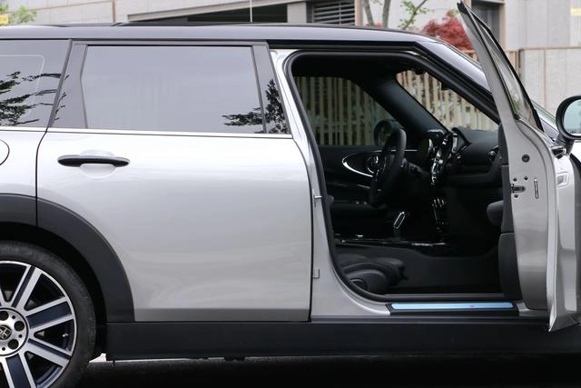 MINI CLUBMAN 2023 Mise à jour 2.0T COOPER S Connaisseur intérieur photo 14