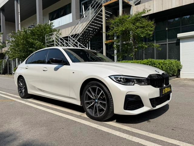 BMW 3 Series 2022 325Li M Conjunto deportivo exterior foto 3