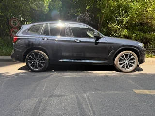 BMW X3 2023 xDrive30i Líder M Traje de noche Yao exterior foto 2 BMW X3 2023 xDrive30i Líder M Traje de noche Yao exterior foto 2
