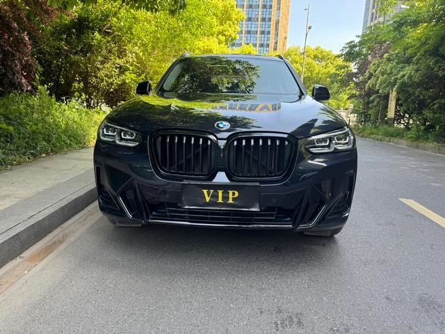 BMW X3 2023 xDrive30i Líder M Traje de noche Yao exterior foto 3 BMW X3 2023 xDrive30i Líder M Traje de noche Yao exterior foto 3