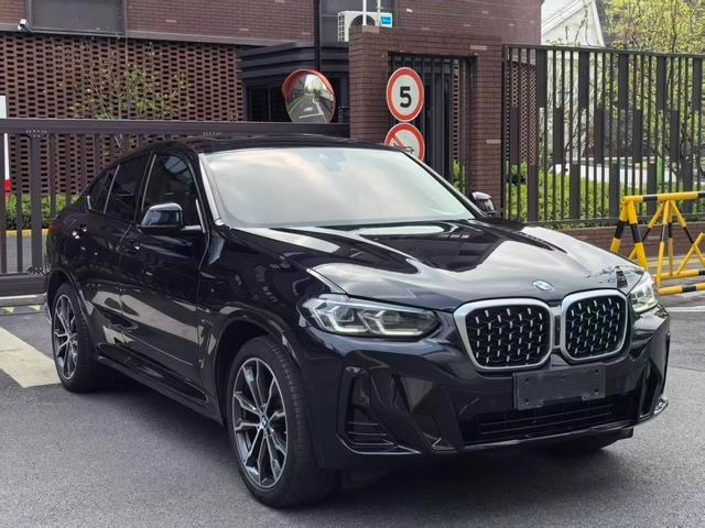BMW X4 2022 xDrive 30i M Sports suit exterior photo 2