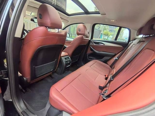 BMW X4 2022 xDrive 30i M Sports suit interior photo 7