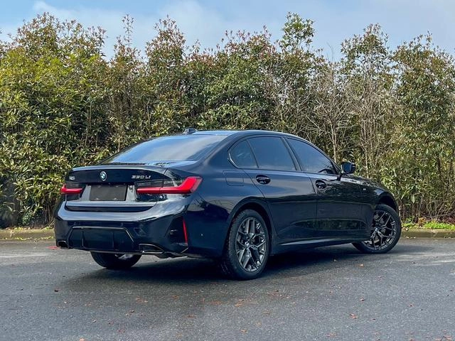 BMW 3 Series 2025 330Li M Set de nuit de sport extérieur photo 4