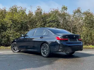 BMW 3 Series 2025 330Li M Set de nuit de sport extérieur photo 5