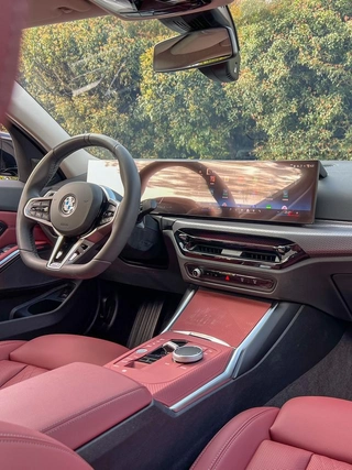BMW 3 Series 2025 330Li M Set de nuit de sport intérieur photo 13