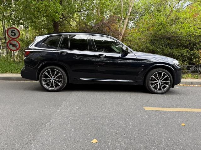BMW X3 2022 xDrive30i Leading Type M Obsidian Night Suit exterior photo 2