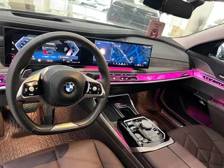 BMW 7 Series 2023 735Li M Sports suit exterior photo 5
