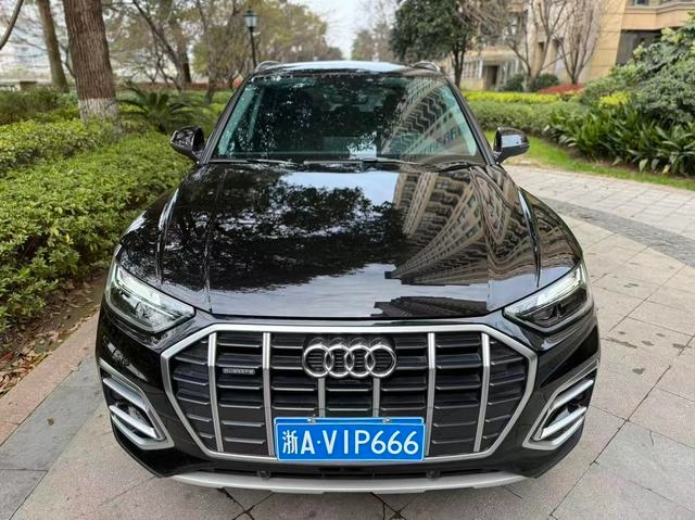 Audi Q5L 2024 40TFSI Deluxe Elegant exterior photo 2