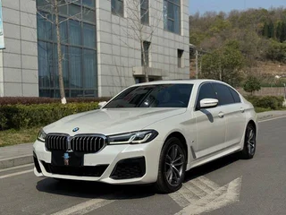 BMW 5 Series 2022 525Li M Sports suit