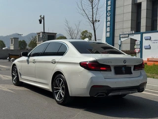 BMW 5 Series 2022 525Li M Sports suit interior photo 13