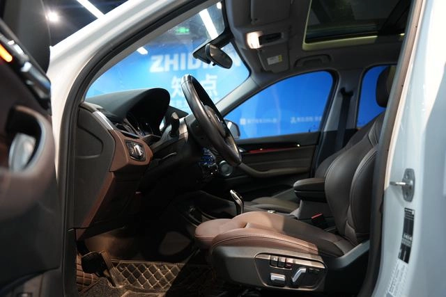 BMW X1 2023 sDrive25Li M Ensemble de sport extérieur photo 4
