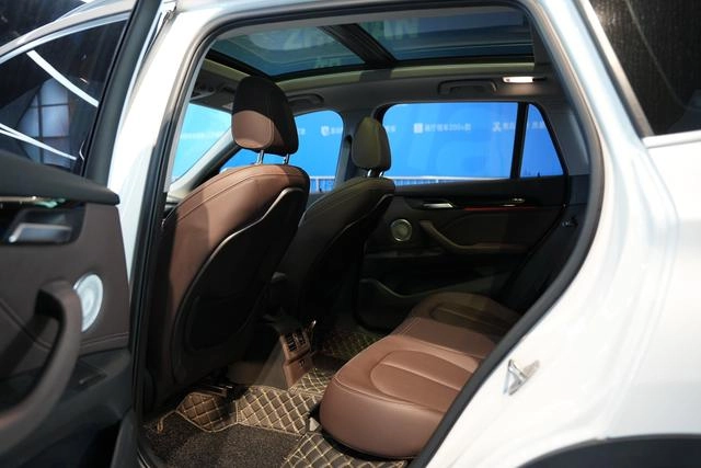 BMW X1 2023 sDrive25Li M Ensemble de sport extérieur photo 5