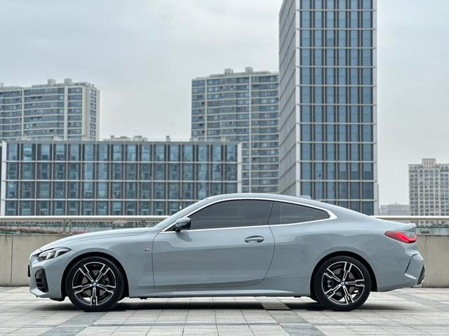 BMW 4 Series 2024 425i M Sports suit exterior photo 4