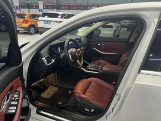 BMW 3 Series 2023 320Li M Conjunto deportivo exterior foto 7