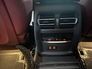 BMW 3 Series 2023 320Li M Conjunto deportivo interior foto 15