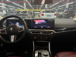 BMW 3 Series 2023 320Li M Conjunto deportivo interior foto 16
