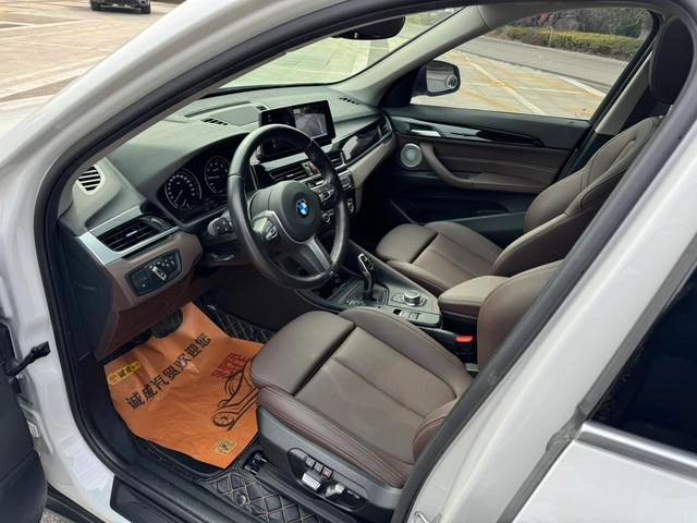 BMW X1 2022 sDrive25Li Leading Type interior photo 11