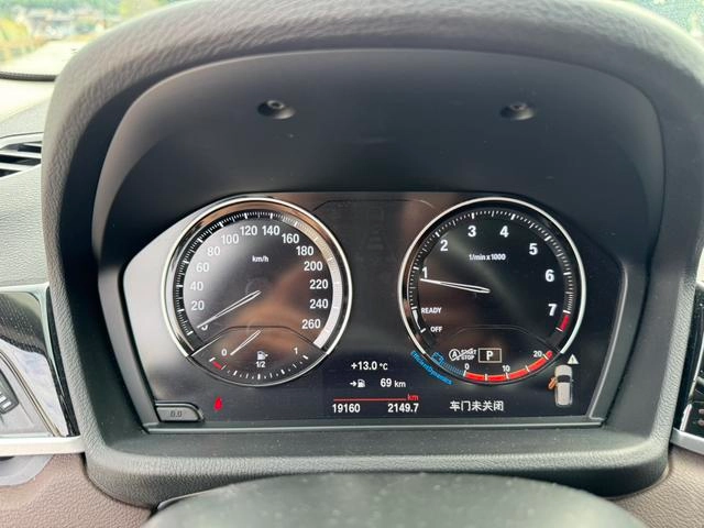 BMW X1 2022 sDrive25Li Leading Type interior photo 16