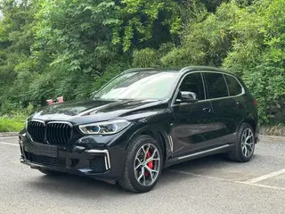 BMW X5 2022 xDrive 30Li Type de luxe M Ensemble de sport