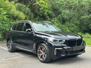 BMW X5 2022 xDrive 30Li Premium Class M Sports suit exterior photo 3