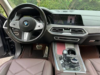 BMW X5 2022 xDrive 30Li Premium Class M Sports suit interior photo 12