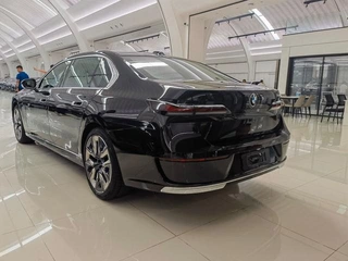 BMW 7 Series 2023 Mise à jour 740Li Type de luxe Ensemble de luxe intérieur photo 12