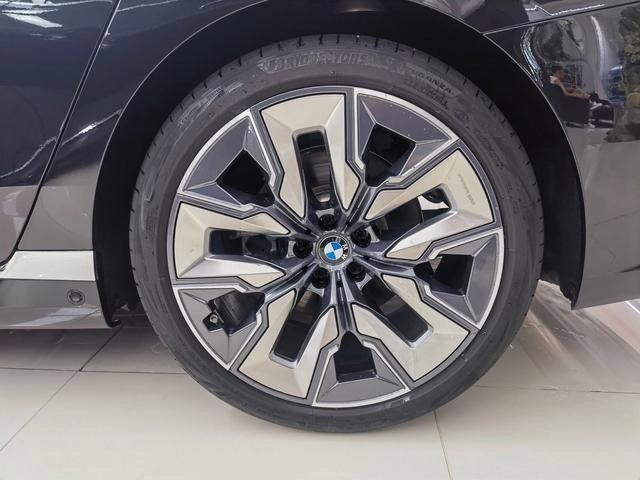 BMW 7 Series 2023 Mise à jour 740Li Type de luxe Ensemble de luxe intérieur photo 14