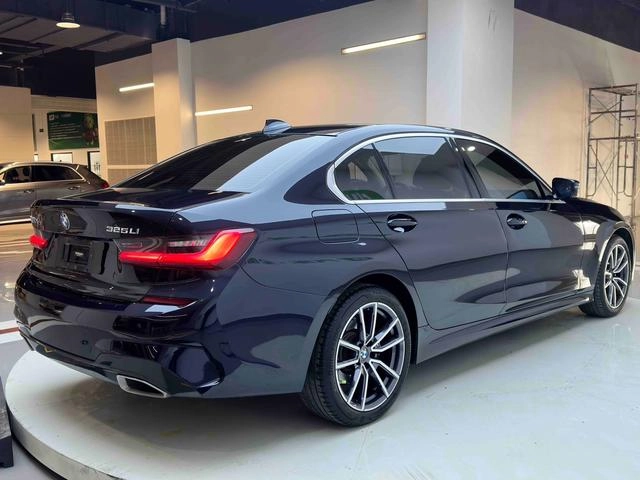 BMW 3 Series 2022 320Li M Спортивный костюм экстерьер фото 3