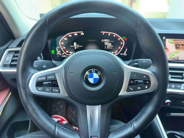 BMW 3 Series 2022 320Li M Спортивный костюм интерьер фото 12