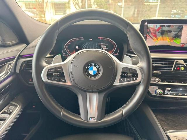 BMW 6 Series GT 2022 630i M Ensemble de sport intérieur photo 12