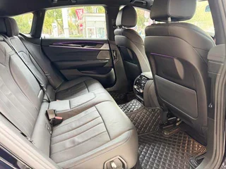 BMW 6 Series GT 2022 630i M Ensemble de sport intérieur photo 18