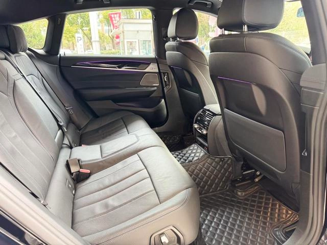 BMW 6 Series GT 2022 630i M Ensemble de sport intérieur photo 18