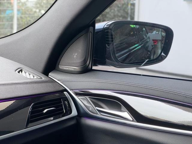 BMW 6 Series GT 2022 630i M Ensemble de sport intérieur photo 19