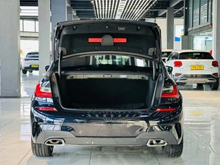 BMW 3 Series 2022 Reforma 325Li M Conjunto deportivo exterior foto 5