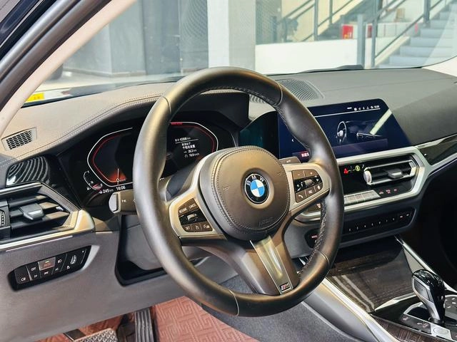 BMW 3 Series 2022 Reforma 325Li M Conjunto deportivo interior foto 13