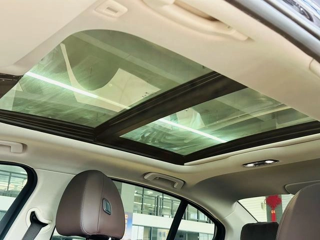 BMW 3 Series 2022 Reforma 325Li M Conjunto deportivo interior foto 17