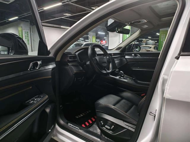 LYNK & CO 01 2024 2.0TD Two-wheel drive global Pro interior photo 11
