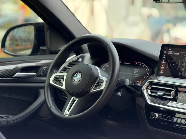 BMW X4 2022 M40i intérieur photo 17