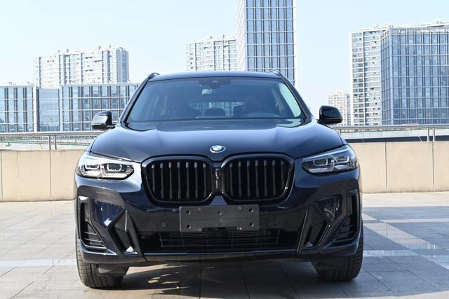 BMW X3 2023 xDrive30i Лидирующий M Ночной костюм экстерьер фото 2