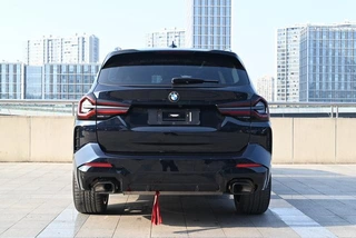 BMW X3 2023 xDrive30i Лидирующий M Ночной костюм интерьер фото 9