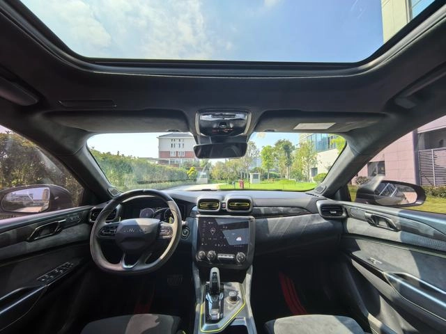LYNK & CO 03 2022 03 2.0TD Versión de conducción automática interior foto 11